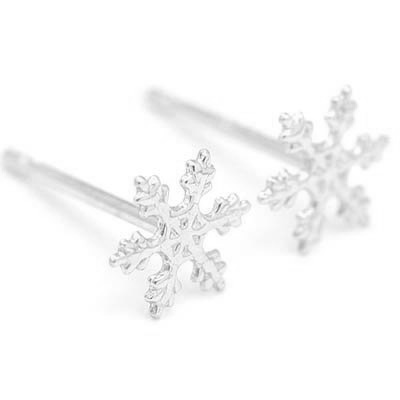 ピアス 雪の結晶 レディース K10ホワイトゴールド me on... スノークリスタル モチーフピアス 爆買の画像