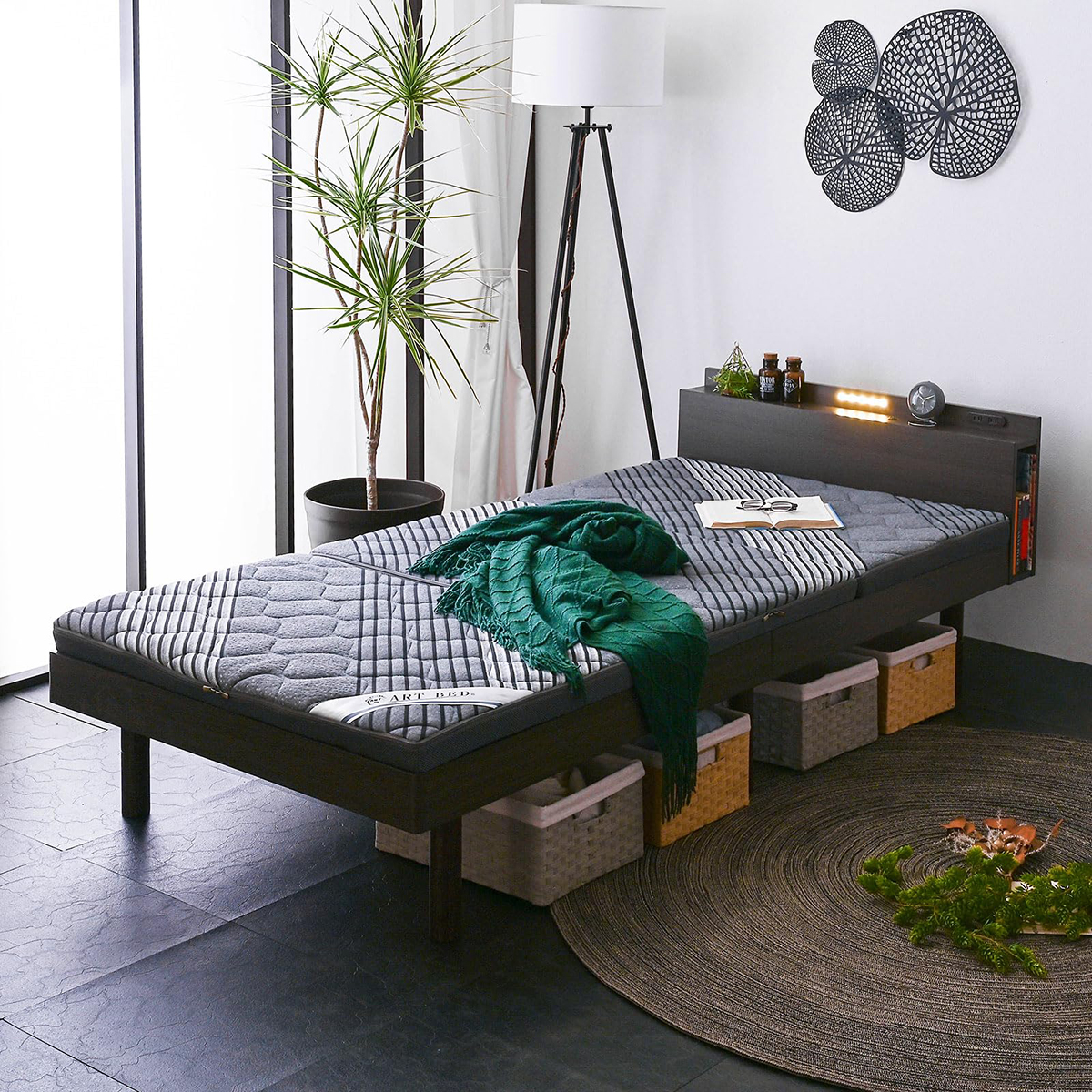 お洒落なシルバー枠♦️３人掛け1脚 1人掛け2脚♦️引き取り　着払い専用 家具のトライ Yahoo!店 - Yahoo!ショッピング