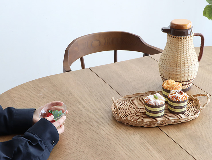 木目を活かしたアッシュ突板の天板
