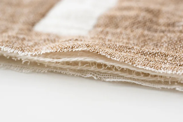 ブランケッドのガーゼケットはこだわりの4重ガーゼ