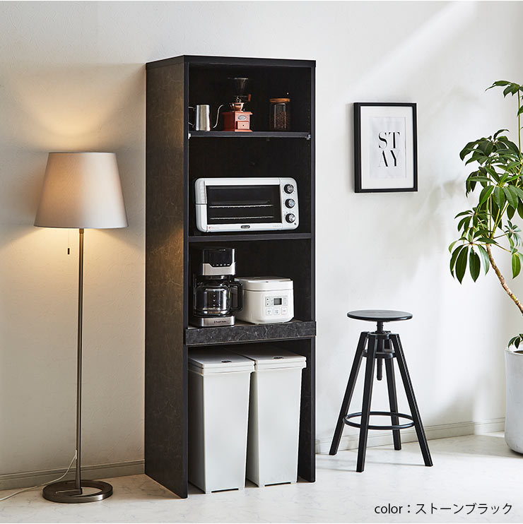  ストーンブラックカラーでモダンなキッチンに統一