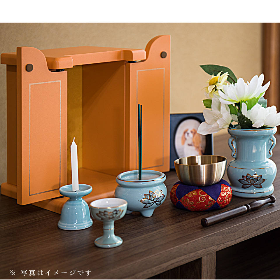 ペット仏壇 ミニ仏壇 写真立て 飾り棚 趣味棚 美品 ペット仏壇 ミニ仏壇 写真立て 飾り棚 趣味棚