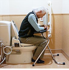 【未使用品】楽助さんII 姿勢補助手すり トイレや椅子に座った時の姿勢補助手すり 楽助さん2 U型 : 介護用品