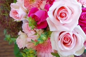 薔薇バラ特集 花瓶のいらない花束 デコールブーケ お取り寄せ 送料無料 フラワーギフト ネット通販花屋花樹有（かじゅある ) 