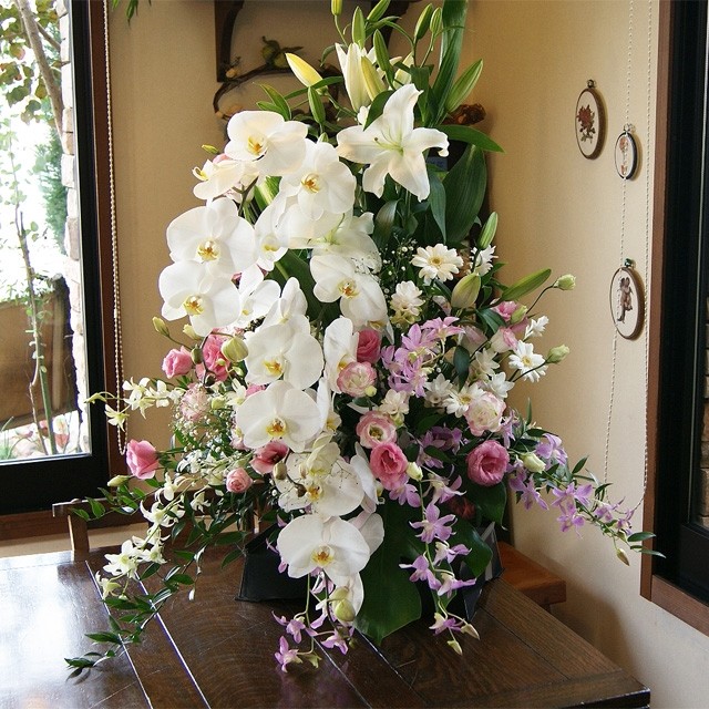 るタイプで 供花 洋花 枕花 葬儀の花輪 供花スタンド 花束 アレンジメント に