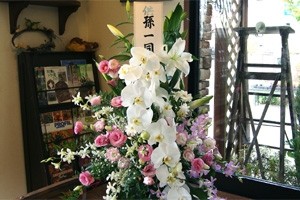 発表会、開店祝いフラワーギフト　ネット通販花屋　花樹有（かじゅある）山形市の花屋