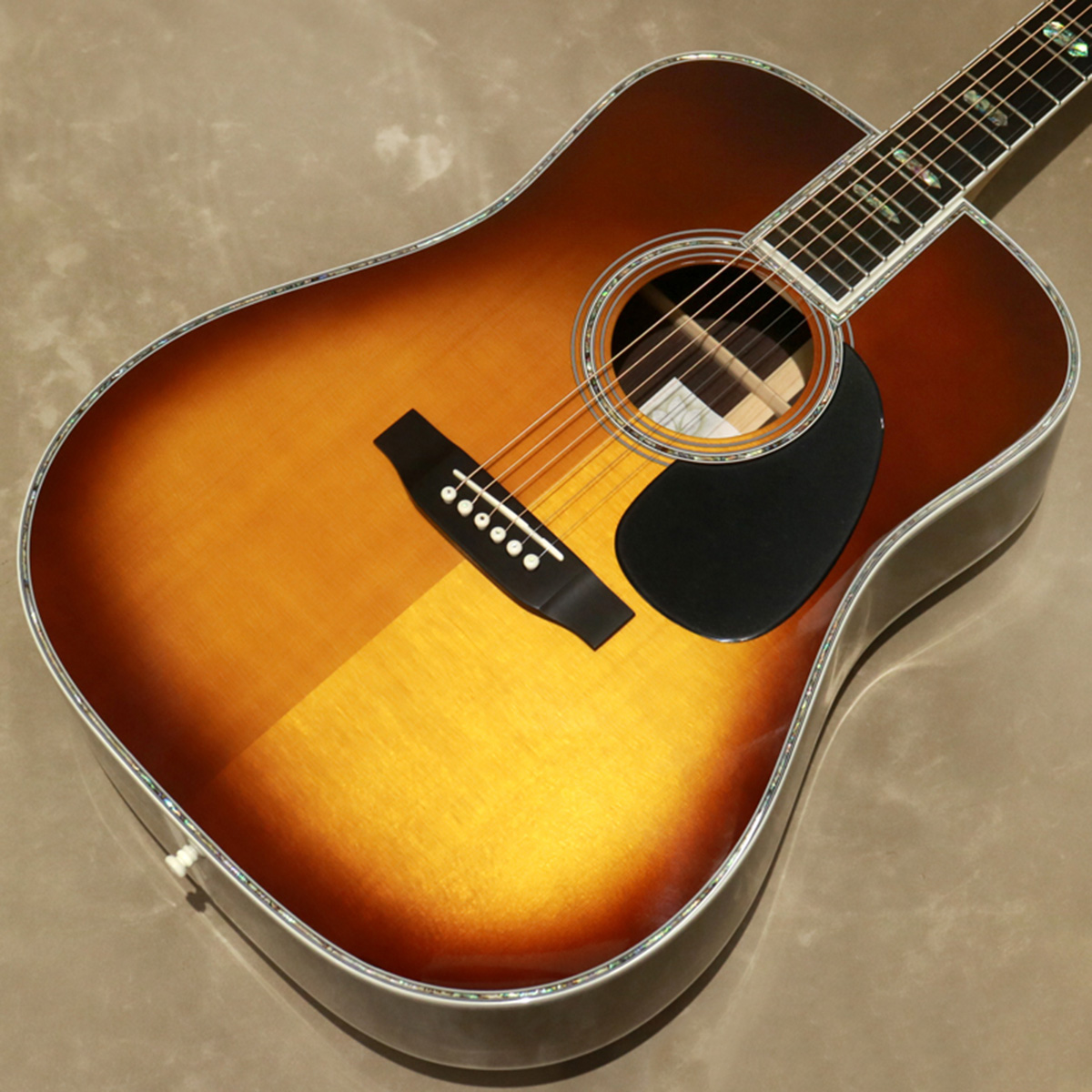 MORRIS GUITARS ( モーリスギター ) W-145， Glossy Brown Sunburst [S/N: 1825]