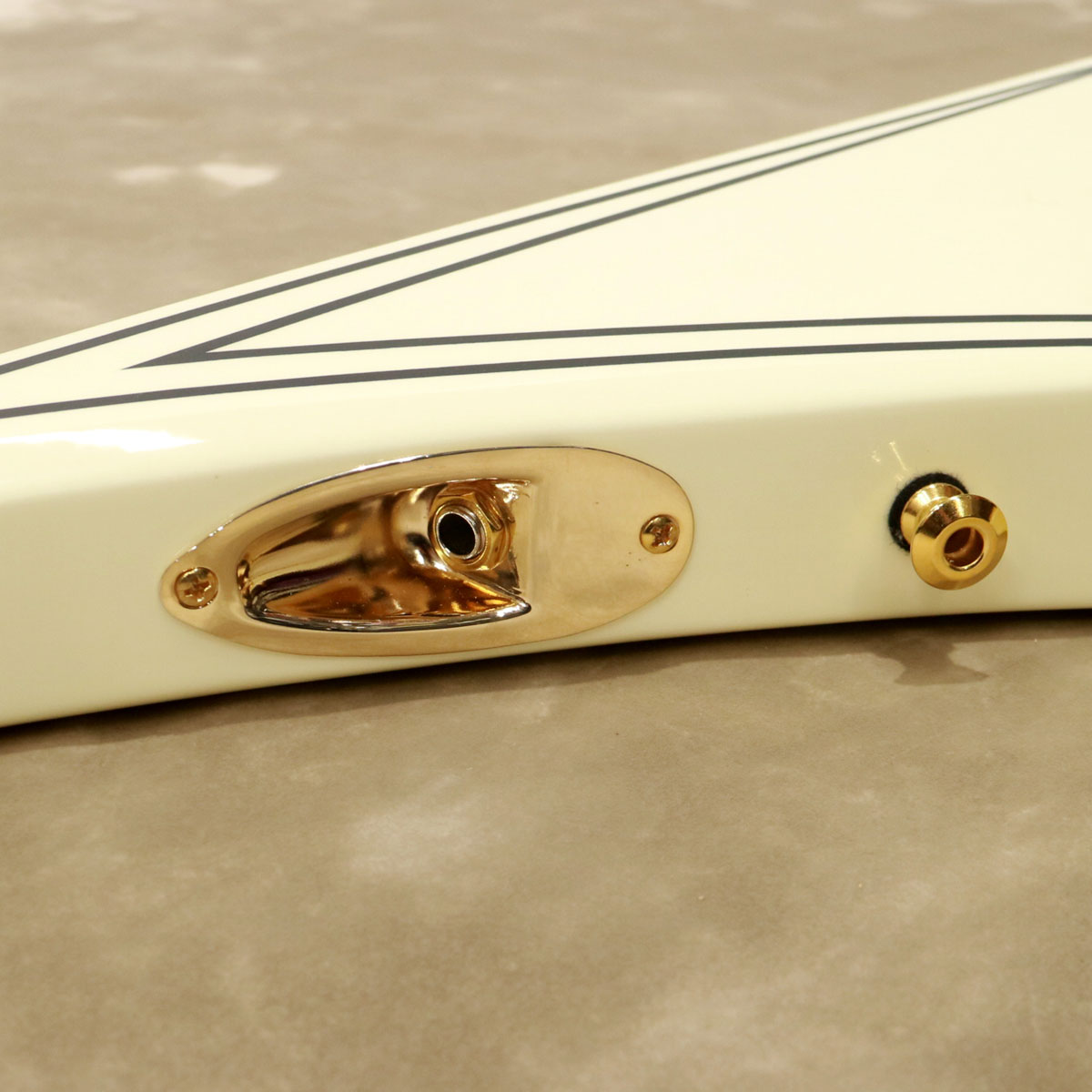 Jackson ( ジャクソン ) Pro Series Rhoads RR3， Ivory with Black Pinstripes_8