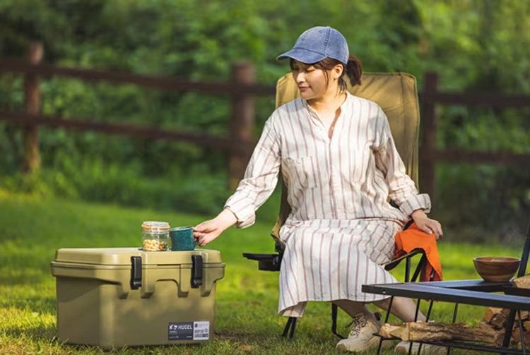 アイリスオーヤマ HUGEL クーラーボックス 20L TC-40 40L ベージュ_2