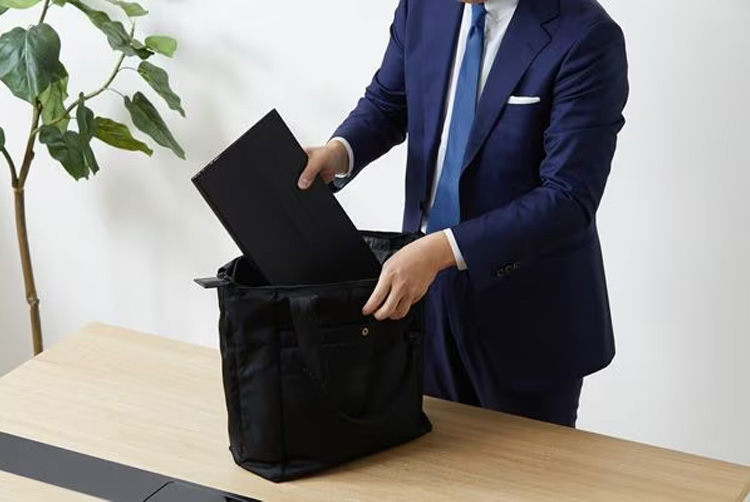 アイリスオーヤマ LUCA ルカ ポータブルモニター 15.6V型
