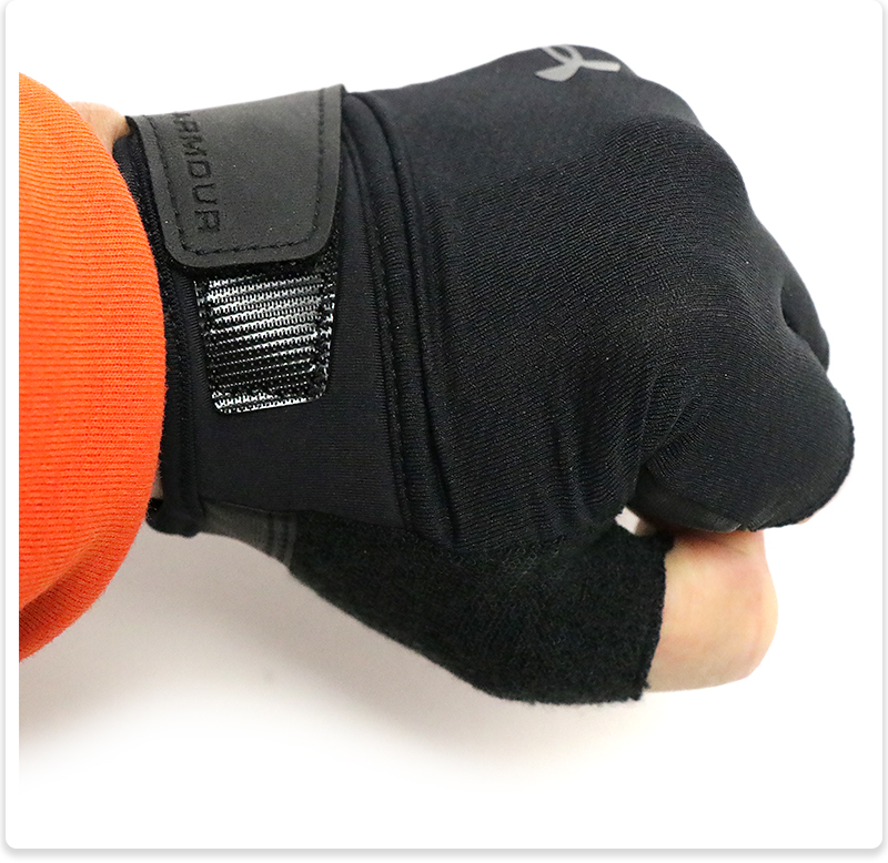 UNDER ARMOUR（アンダーアーマー） トレーニンググローブ ジム用