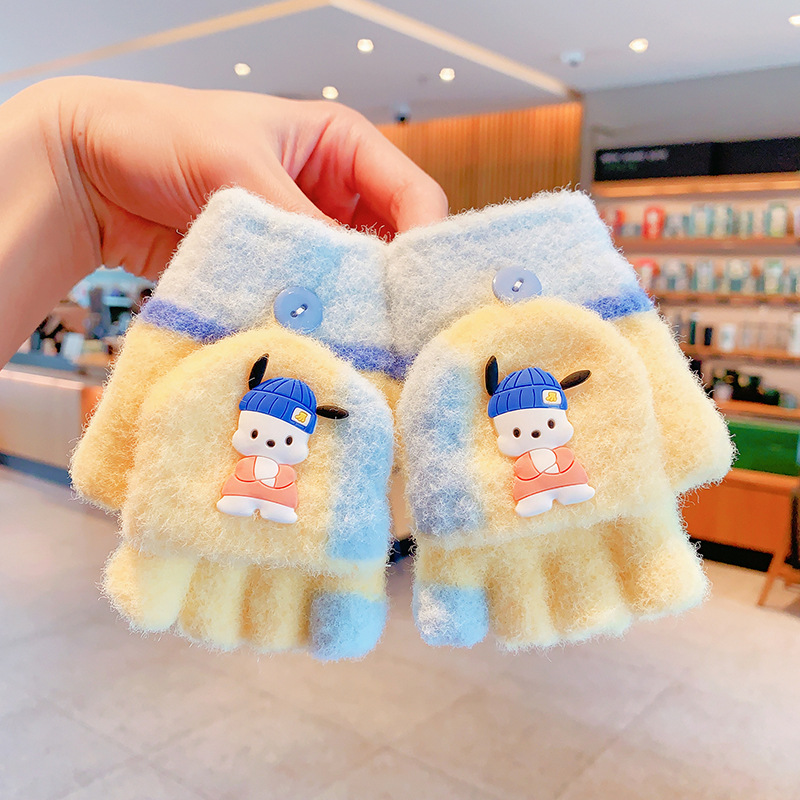 チャーム ストラップ 刺繍 フェルト クリスマス[専用　トン吉様　＊仕上げ前＊] チャーム ストラップ 刺繍 フェルト クリスマス[専用 トン吉様