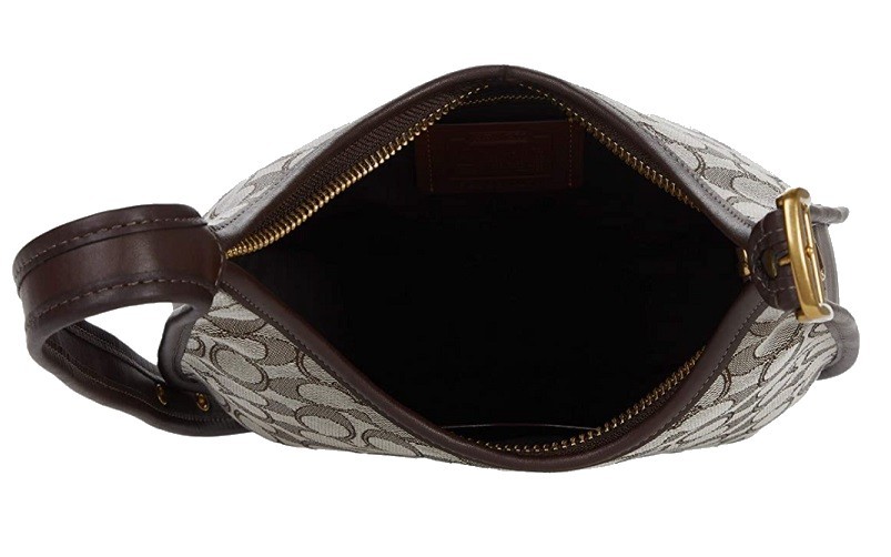 希少品 COACH コーチ 2021collection エルゴ バック コーチトピアの曲線型「エルゴ」バッグ、メタリックな“ハトメ”や