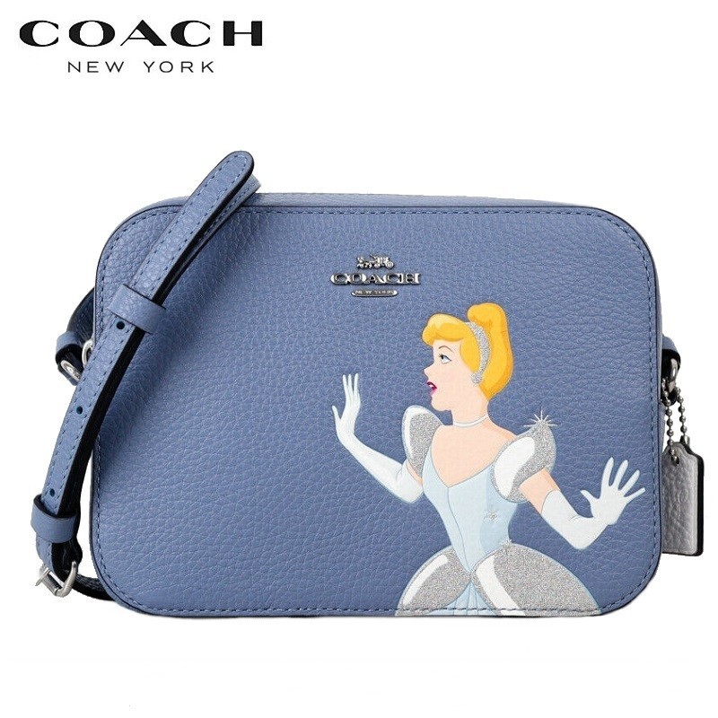 COACH コーチ 新作 ファクトリー ディズニー コラボ ミニ カメラ バッグ ウィズ シンデレラ ぺリウインク