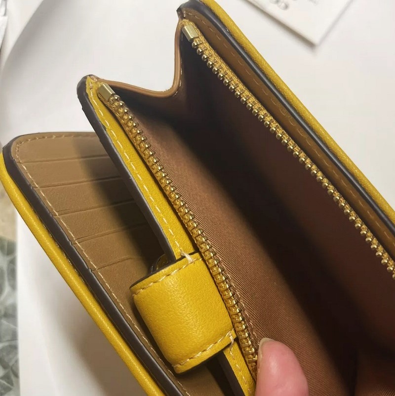 【新色登場】COACH ミディアム 折財布 ジャカード レディース 折り財布 | COACH コーチ公式アウトレットオンライン