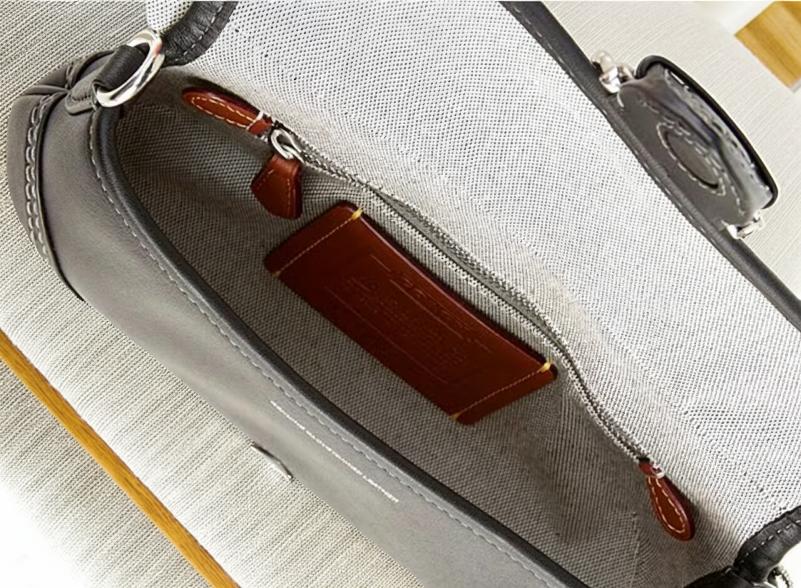 COACH コーチ バッグ CAN44 2025秋冬新作 ショルダーバッグ