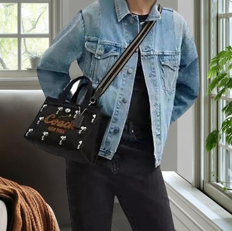 COACH（コーチ） 超レアなアイテム 即発送可能 COACHxスヌーピー