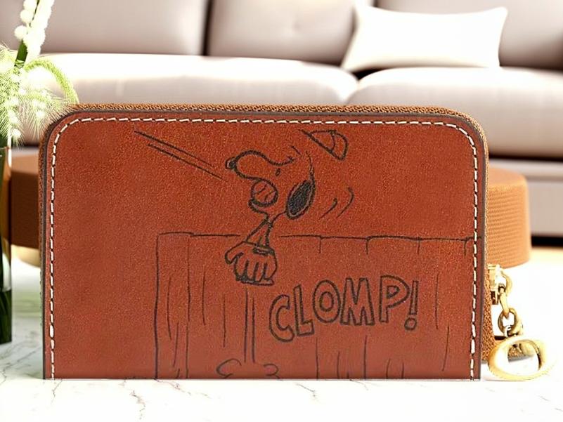 【COACH✨】極美品 スヌーピー 財布 COACH コーチCOACH財布 スヌーピー PEANUTS コラボ 財布 2025