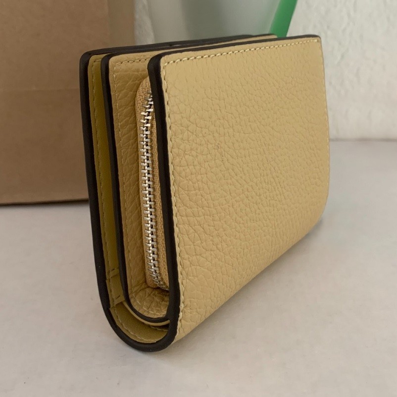新品未使用(定価32000円)COACHコーチ折り財布　　　　イエロー×ブラウン Amazon | [コーチ] 財布 レディース 2つ折り コンパクト