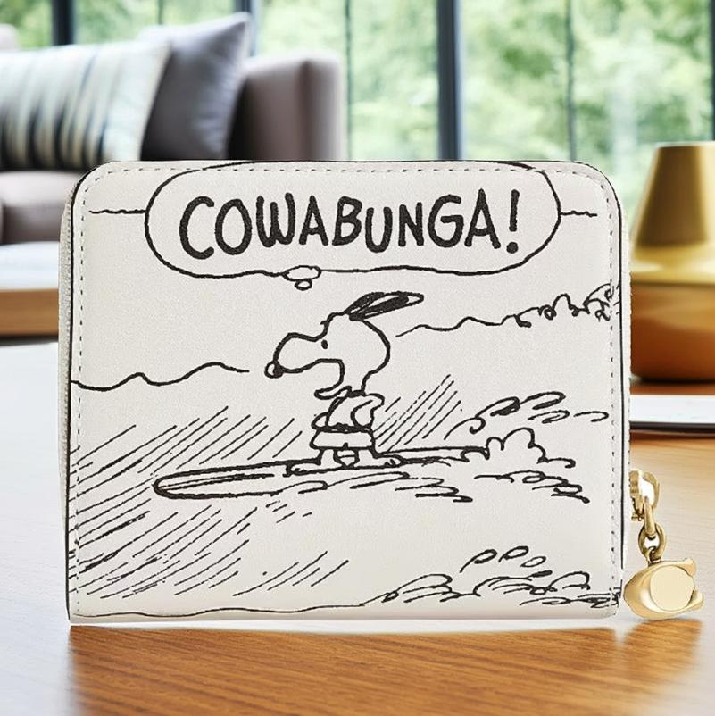 【COACH X PEANUTS】エッセンシャル ビルフォールド ウォレット COACH® | Coach X Peanuts Essential Billfold Wallet With