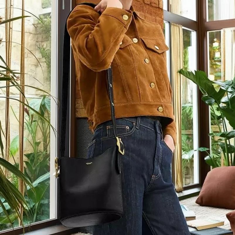 COACH（コーチ） 新作セール バッグ 2026新作 ショルダーバッグ CCX07