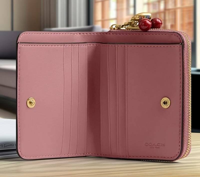 コーチ　レディース　折財布　小銭入れ2箇所　新品　未使用 COACH（コーチ） 財布 レディース 二つ折り アウトレット 折財布 ミニ