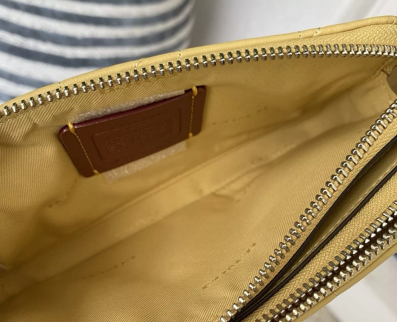 COACH（コーチ） 新作セール バッグ 2024新作 CM531 ショルダーバッグ