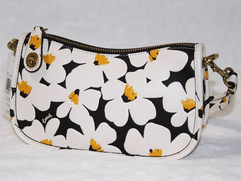 COACH セール コーチCOACHカーゴトート26 トート フローラル