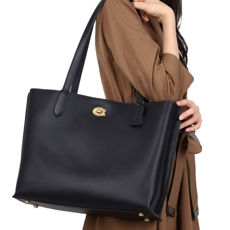 レアなブラック☆COACH☆新作 ぺブルレザー ウィロートート レアなブラック☆COACH☆新作 ぺブルレザー ウィロートート