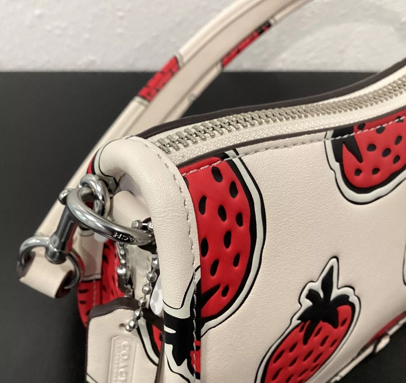 COACH コーチ バッグ ショルダーバッグ レディース 即発送可能 COACH コーチ バッグ ショルダーバッグ レディース 即発送可能