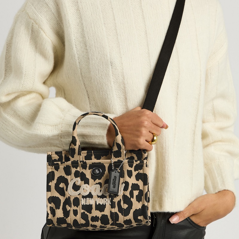 年末のプロモーション特価！ COACH コーチ バッグ 2025新作 トートバッグ ショルダーバッグ バッグ