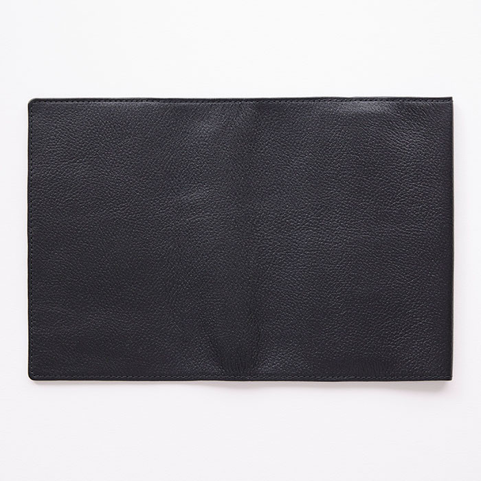 ブックカバー　ケース　文庫カバー　革　名入れ　プレゼント　ギフト　名入れ ブックカバー 文庫サイズ UV　誕生日プレゼント　入学祝　就職祝い　父の日 | 名入れギフトKARIN | 03