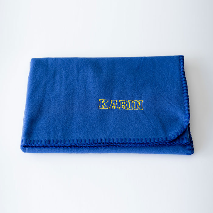ブランケット　フリース　名前刺繍　名入れ　プレゼント　ギフト　 フリース ブランケット 名入れ 刺繍　誕生日　出産祝い | 名入れギフトKARIN | 02