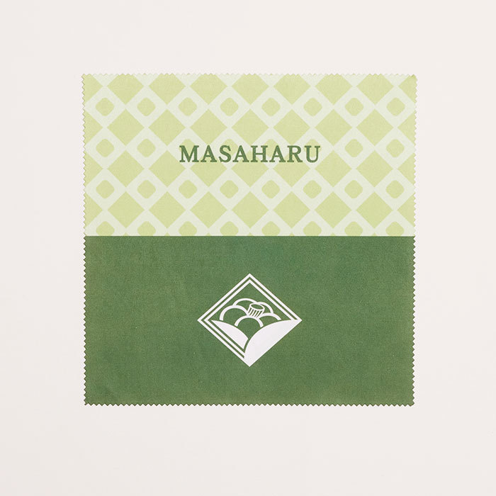 クリーニングクロス　メガネ拭き　クロス　花個紋　名入れ　プレゼント　ギフト　誕生日　長寿祝い　花個紋 名入れクリーニングクロス Print | 名入れギフトKARIN | 04