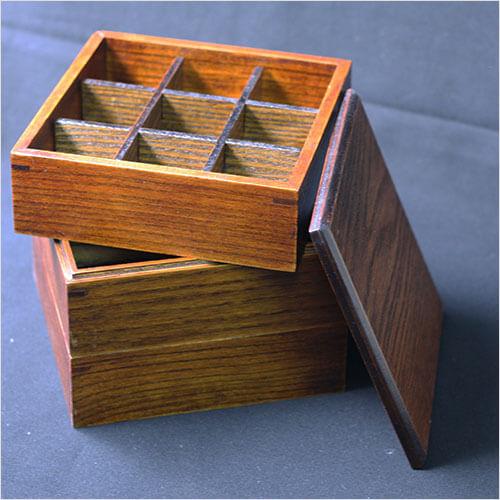 木製3段 三段重箱 5,5寸 約16.5cm 茶 間仕切り3種付き 3〜4人用 送料無料｜karinhonpo2951｜02