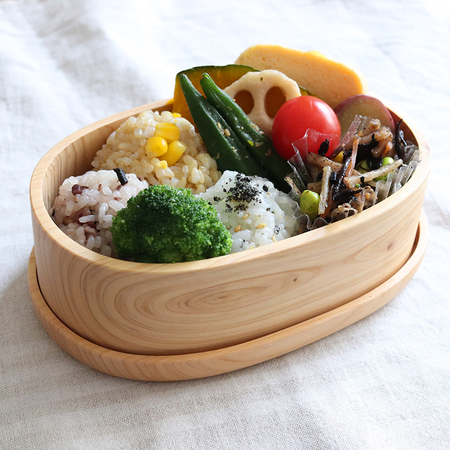 弁当箱 木製 ひのき くりぬき弁当箱 小判 480cc 間仕切り付き ランチ