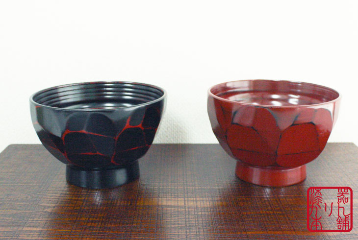 雑煮椀 お椀 筋彫り亀甲椀 赤 黒 全2種 慶弔 法事 法要 爆買 : 曲げ
