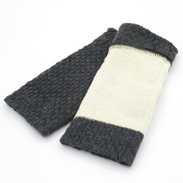 二重編みでしっかり保温！コンパクトなレッグウォーマー