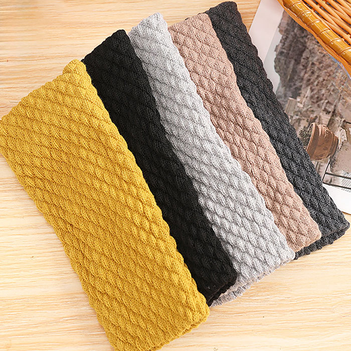 二重編みでしっかり保温！コンパクトなレッグウォーマー