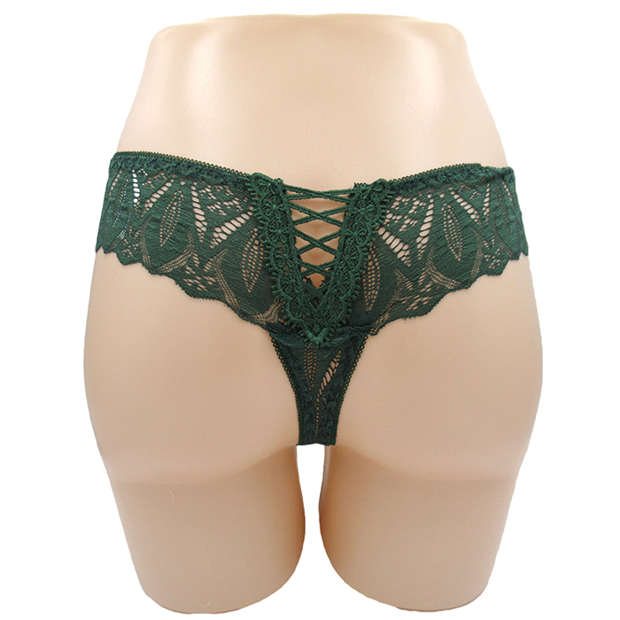 透け感レースで大人可愛く、後ろ姿まで魅力的なTバック