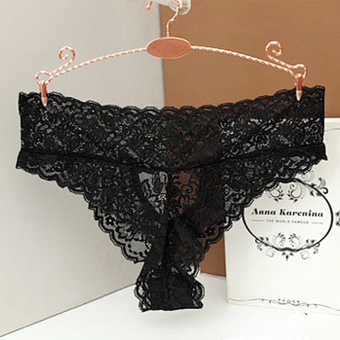 オープンバックデザインがセクシーな総レースTバック