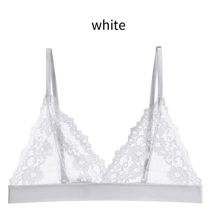 抜け感あるおしゃれを楽しむ。ゆるっと可愛い、レースの三角ブラ