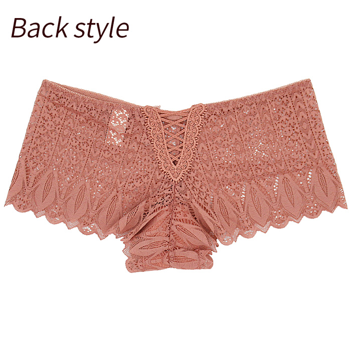 ヒップラインを美しく見せるブラジリアンショーツ