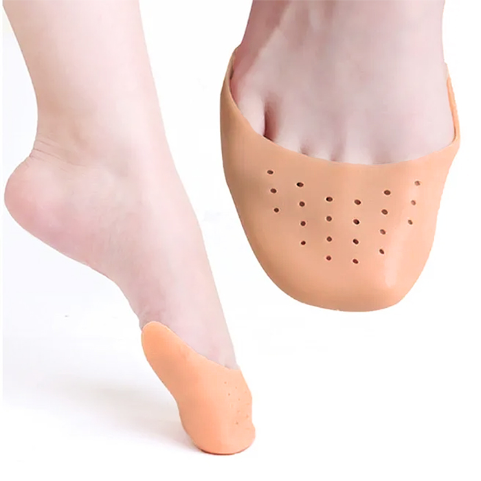 長時間のレッスンも快適。シリコンの衝撃吸収でつま先を守る