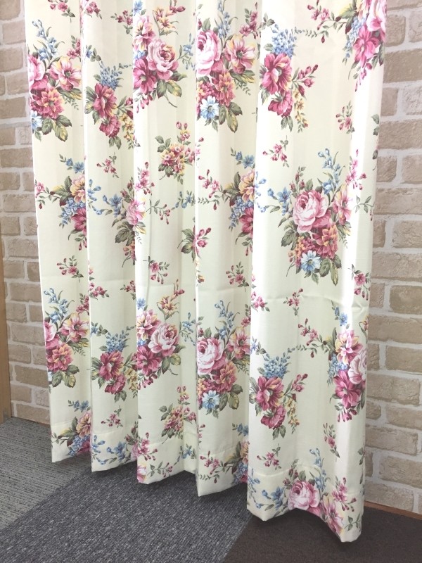 ★希少★ リンホーリン　ローズ　薔薇　レースカーテン　100×133 2枚 レースカーテン バラ 薔薇 ローズ 花柄 カーテン 多肉植物 観葉