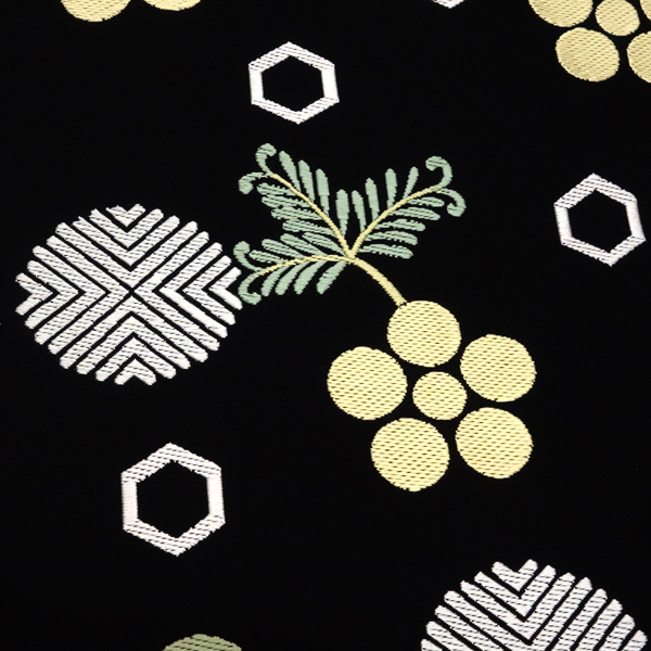 都（みやこ）名古屋帯 黒 正絹 仕立て付き 西陣織 帯 新品 購入 販売 九寸帯 梅鉢 亀甲 未仕立て 反物 カジュアル お茶会 洒落帯 no-757の画像