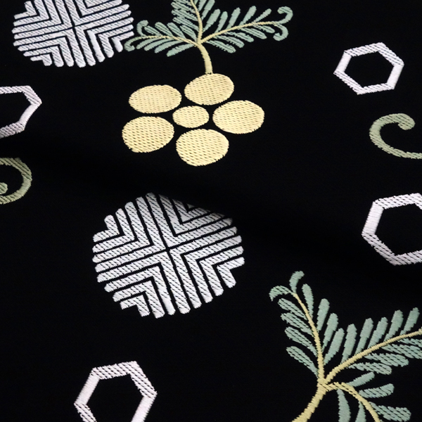 都（みやこ）名古屋帯 黒 正絹 仕立て付き 西陣織 帯 新品 購入 販売 九寸帯 梅鉢 亀甲 未仕立て 反物 カジュアル お茶会 洒落帯 no-757の画像