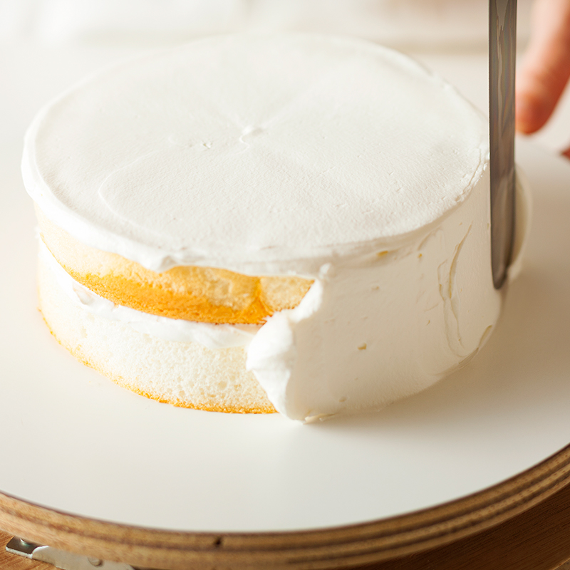 ナッペを施したケーキ表面の写真