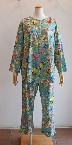 新品未使用　鴨居羊子　TUNIC ルームウェアワンピース　綿100% Tunic 鴨居羊子 ルームウェア ワンピース 花柄 綿100% 七分袖