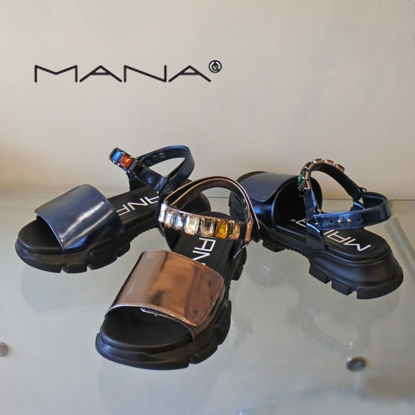 MANA（マナ） ビジューサンダル 5552186 2E 送料無料 翌日配送 4.5cm